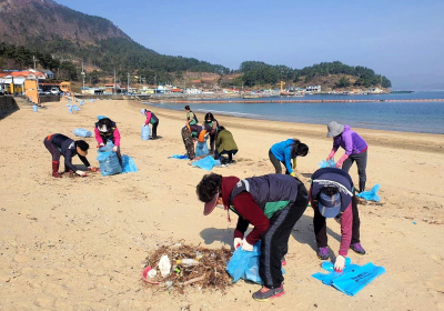 사량도 청정바다 우리 손으로…대항해변 청결운동