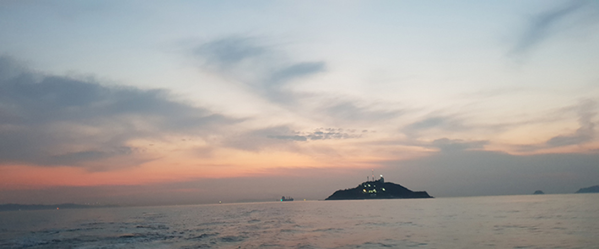 우리 역사의 어제와 내일을 일깨우는 최초 등대섬, 팔미도